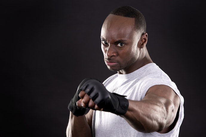 Decida entre Luvas de MMA com Velcro Simples ou Duplo