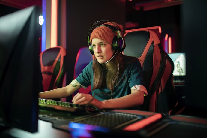 Prefira um Headset Gamer Barato que Consiga Isolar Ruídos Externos