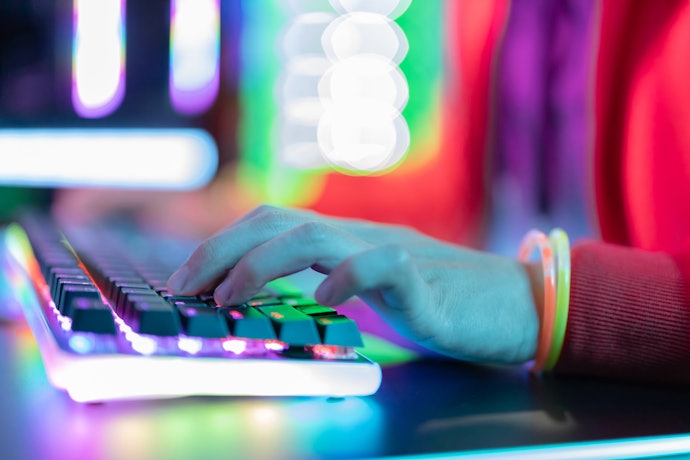 Mini Teclados com Iluminação Auxiliam no Uso Noturno