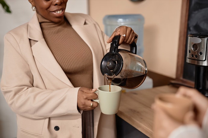 Para Ter uma Experiência Mais Completa, Escolha uma Cafeteira Programável com Funções Extras