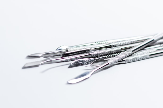Para Esterilizar na Autoclave, Invista da Espátula de Unha de Inox ou Silicone