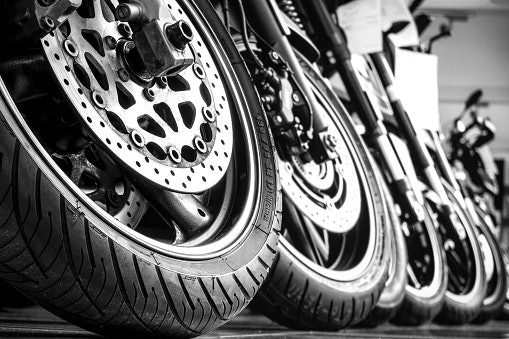 Escolha Travas de Moto de Aço para Maior Resistência, Durabilidade e Segurança