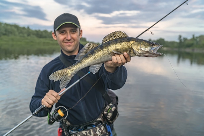 Um Alicate de Contenção que Suporta 28 kg é Ideal para Pescar Peixes Grandes