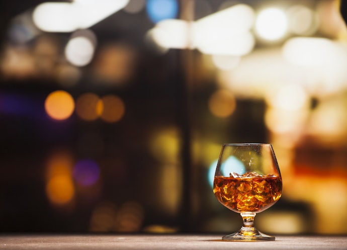 Prefere Seu Whisky com Gelo? Confira a Capacidade do Copo