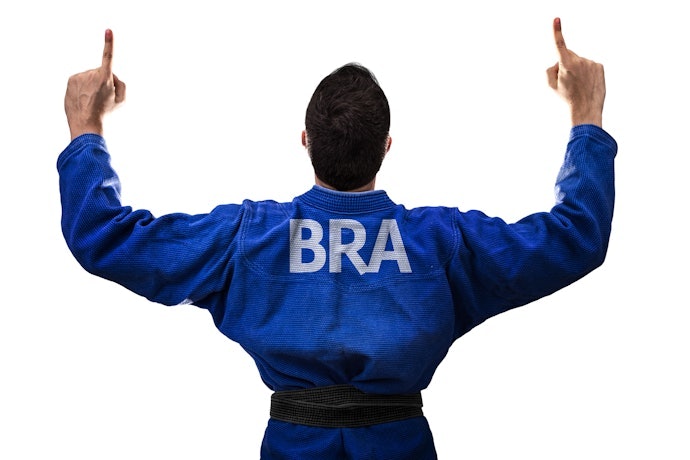 Para Competir em Eventos Regidos pela IBJJF, Prefira Kimonos Branco, Azul-Royal ou Preto