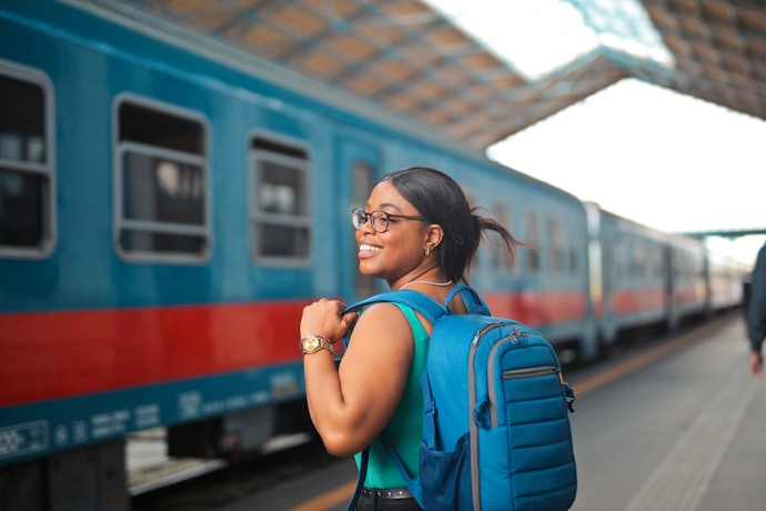 Para Trabalhar, Estudar ou Viajar, Opte por uma Mochila Feminina com Capacidade de 25 L ou Mais