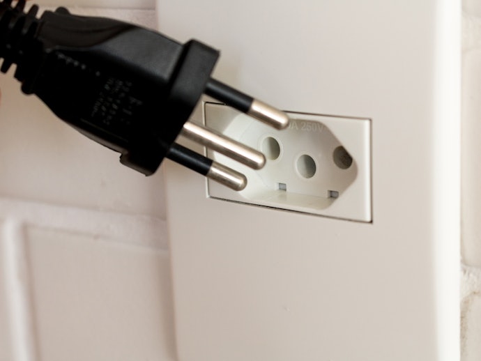 Máquina de Lavar Brastemp 220 V ou 110 V? Veja se É Compatível com a Sua Casa e Evite Problemas