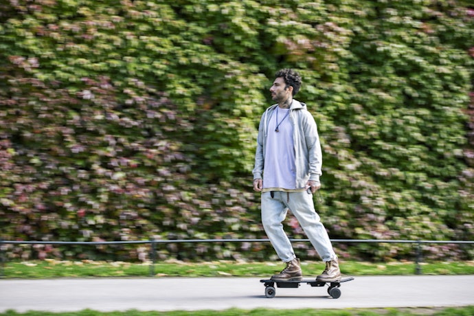 Se Você Quer Velocidade, Escolha um Skate Que Alcance 35km/h