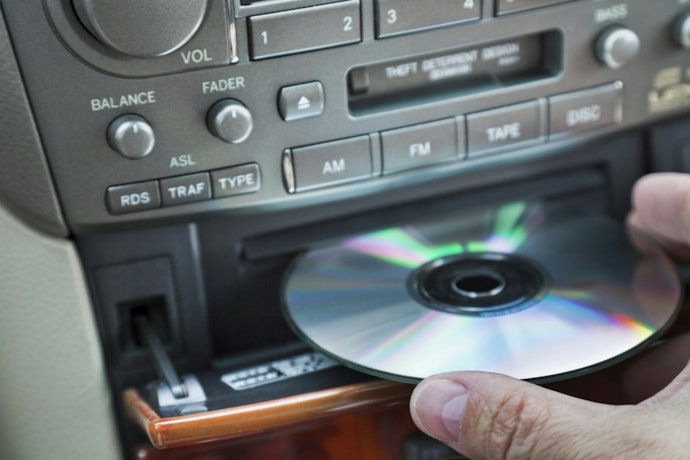 Quer Ouvir CDs e Vinis? Veja se o Mini System Possui Compatibilidade