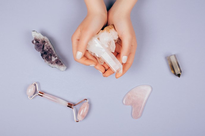 Massageador Facial Pedra Jade, Quartzo Rosa ou Aço Inox? Escolha Conforme o Material