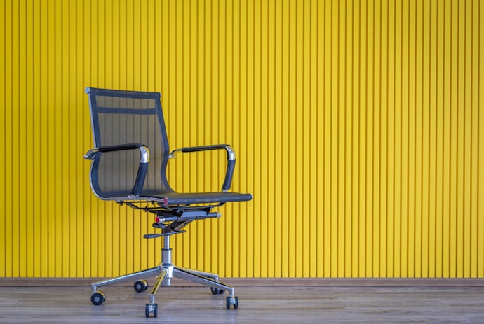 Quer Maior Resistência ao Desgaste? Escolha Cadeiras para Home Office com Estrutura de Metal