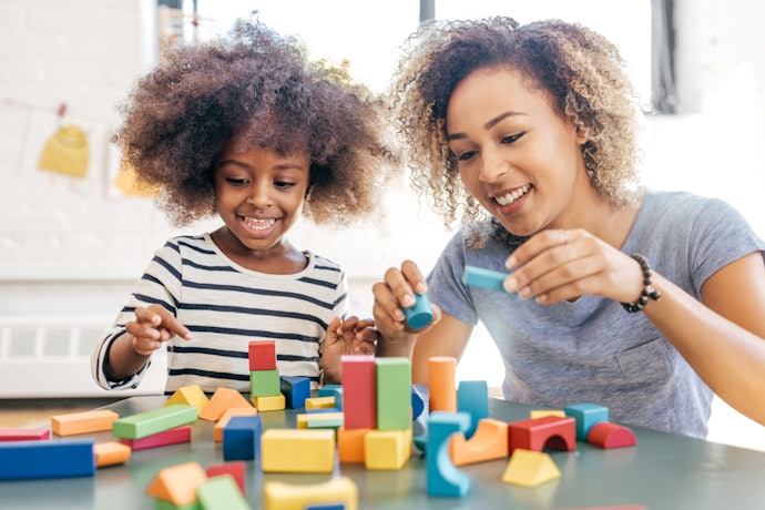 Para Crianças no Espectro Autista, Prefira Materiais Sensorialmente Seguros e Previsíveis
