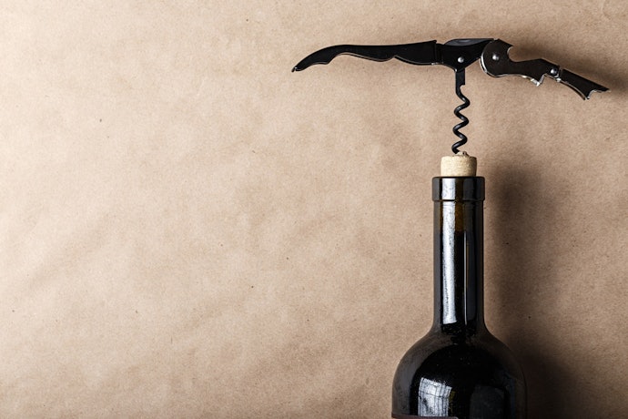 Quer Portabilidade e Estrutura Profissional? Escolha o Saca-Rolhas Sommelier Dobrável