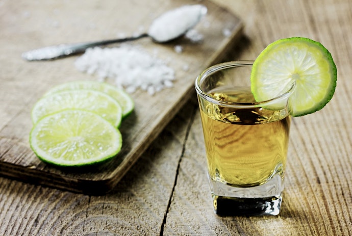 Ao Preparar Shots de Tequila, Não Esqueça o Sal e o Limão