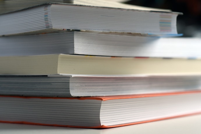 Para Leituras Curtas, Opte pelos Livros com Menos Páginas, como os de Contos