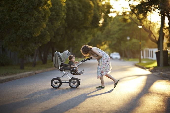 Para Observar o Bebê sem Ter que Parar, Escolha um Carrinho de Bebê Reversível