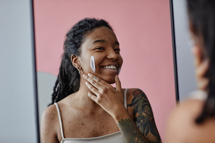 Se Sua Pele é Acneica, Aposte em Máscaras Faciais com Melaleuca, Camomila e Chá Verde