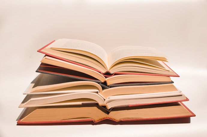 Se Você é o Mestre, Dê Atenção Extra às Dimensões do Livro de RPG