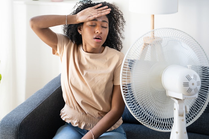 Busca um Ventilador de Coluna Potente? Prefira Modelos com Alta Vazão de Ar, como 1,40 m³/s
