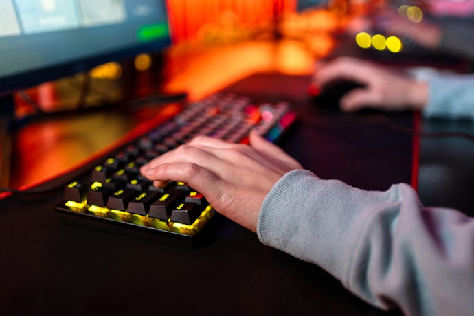 Para Gamers: Considere o Anti-Ghosting e Baixa Latência, como o Lightspeed