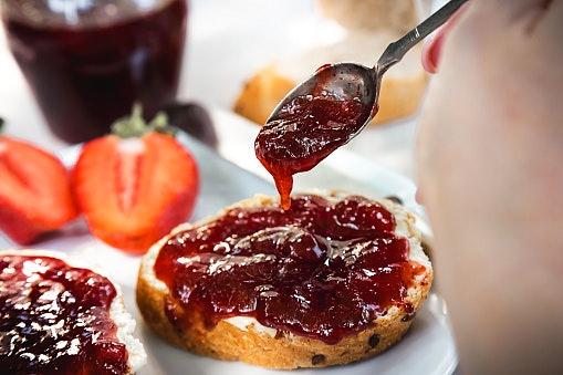Além das Tradicionais, Há Geleias de Morango com Sabores como Pimenta e Frutas Vermelhas