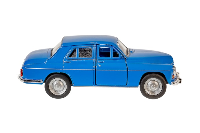 Se Quer Algo Mais Realista, Veja Se a Miniatura Tem Portas e Capô Móveis