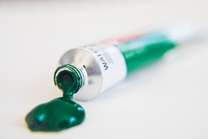 Compare o Volume da Embalagem das Diferentes Marcas de Tinta Acrílica
