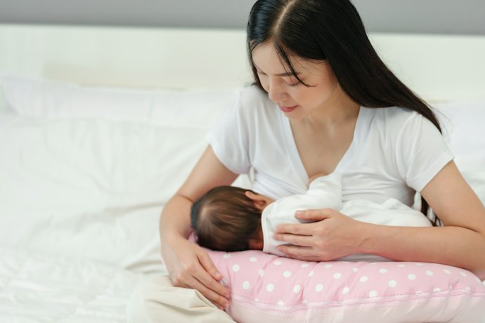 Para Evitar Dermatites, Brotoejas e Alergias no Bebê, Prefira Opções com Capa de Algodão
