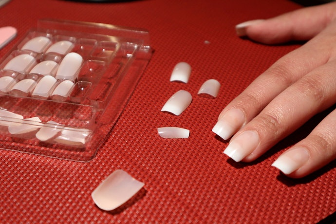 Para Garantir que as Unhas Vão Servir na Largura das Suas Unhas, Prefira Pacotes com 24 Unidades ou Mais