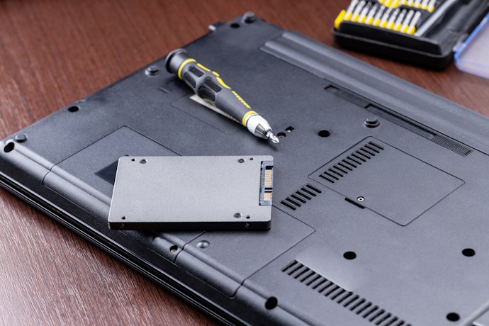 Aparelhos com SSD e Memória RAM Superior a 8 GB Apresentam Menos Travamentos