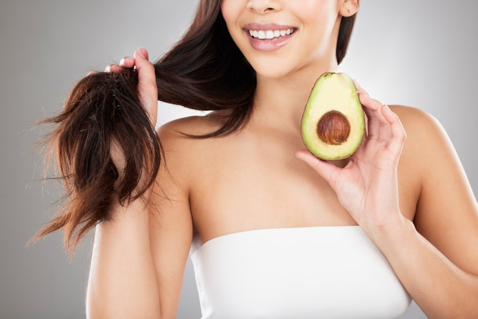 Confira a Indicação Quanto ao Uso do Óleo de Abacate: Cabelo ou Corpo