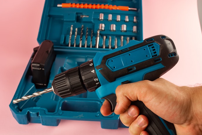 Veja se a Parafusadeira 20V Acompanha Acessórios e Kit de Bits e Brocas