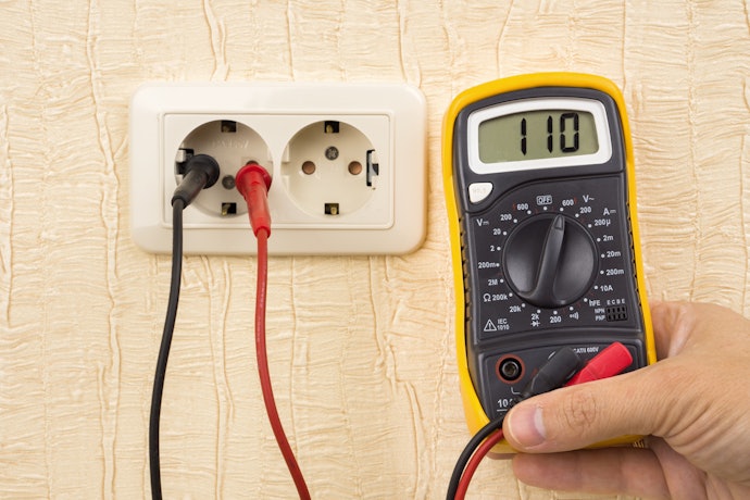 Para Evitar Riscos Elétricos, Verifique se o Chuveiro Elétrico é Compatível com o Imóvel
