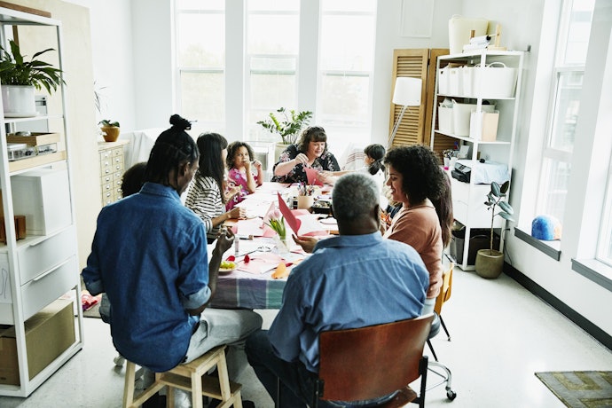Mesa Extensível de 4, 6 ou 8 Lugares? Considere o Tamanho da Família