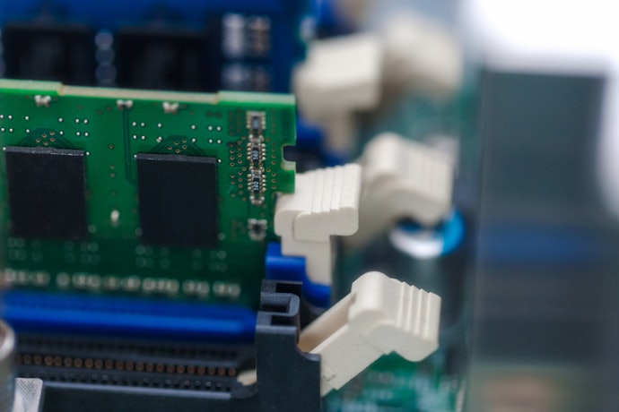 Quanto Mais Slots de Memória RAM a Placa-Mãe ASUS Possuir, Melhor