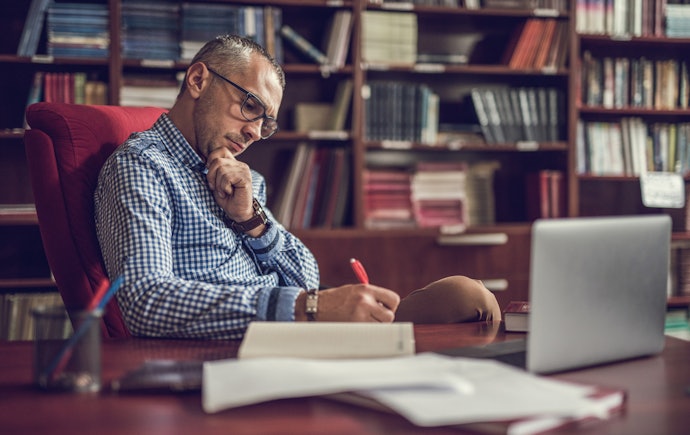 Analise Informações Gerais Sobre os Autores da Obra