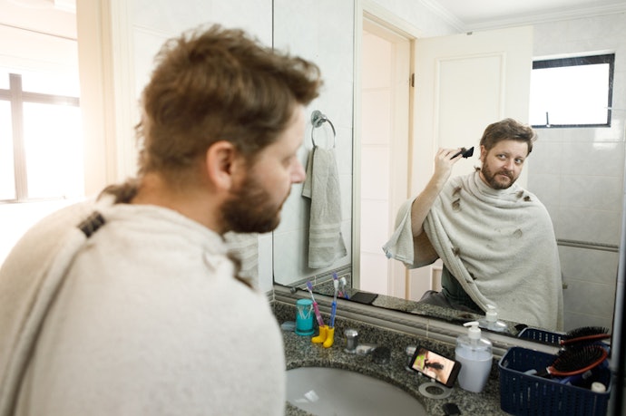 Para Uso Doméstico, Escolha Máquina de Cortar Cabelo com Potência Entre 8 W e 12 W