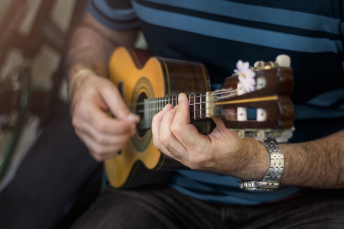 Cavaco Acústico, Elétrico ou Eletroacústico? Escolha a Amplificação Sonora Adequada