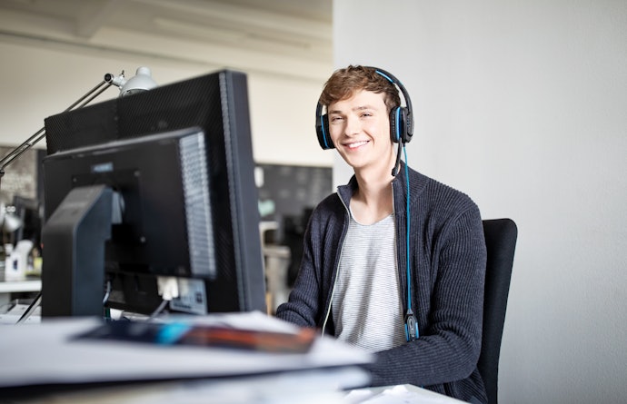 Prefira Headsets com Controles de Volume no Cabo