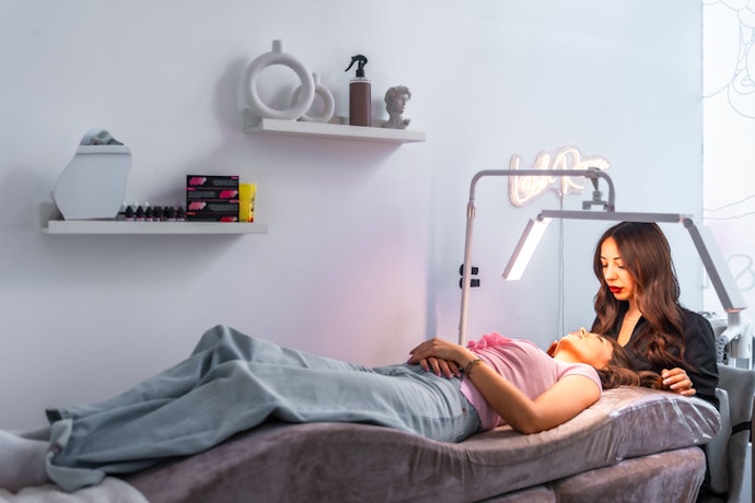 Se Você Quer Diferenciação, Considere a Maca para Cílios com Massageador