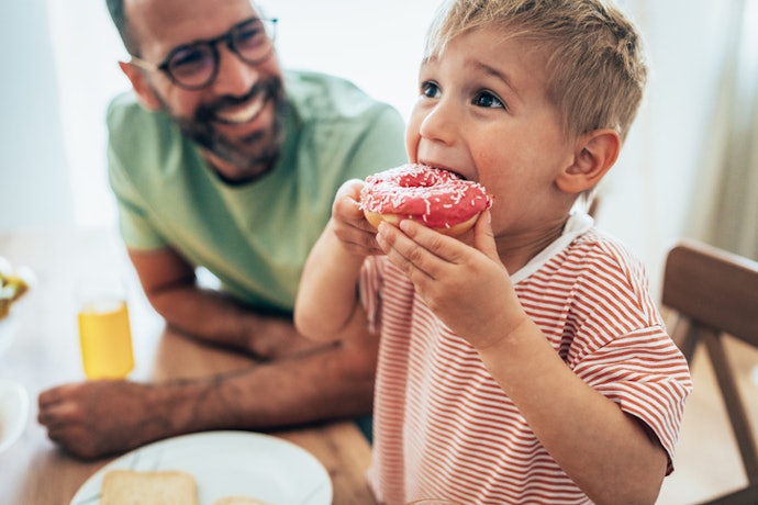 Para Donuts Parecidos com a Receita Original, Prefira Máquinas com Cavidades Mais Fundas