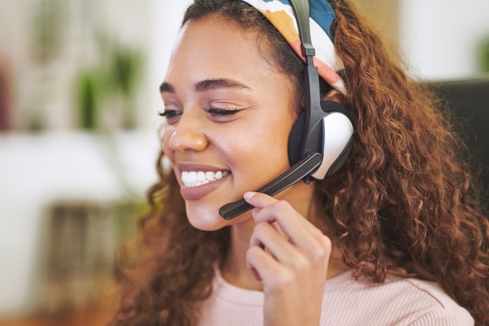 Para Ambientes Barulhentos: Prefira um Headset com Cancelamento de Ruído