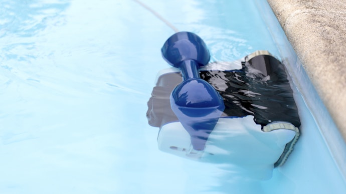 Para Piscinas Grandes, Escolha Modelos com Cabo de Pelo Menos 25m