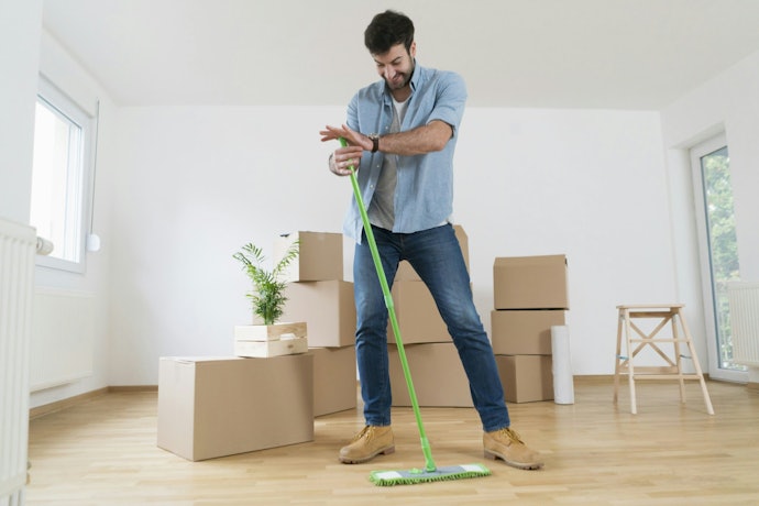 Para Não Precisar se Abaixar, Escolha Mops Altos, como Acima de 130 cm, e Reguláveis