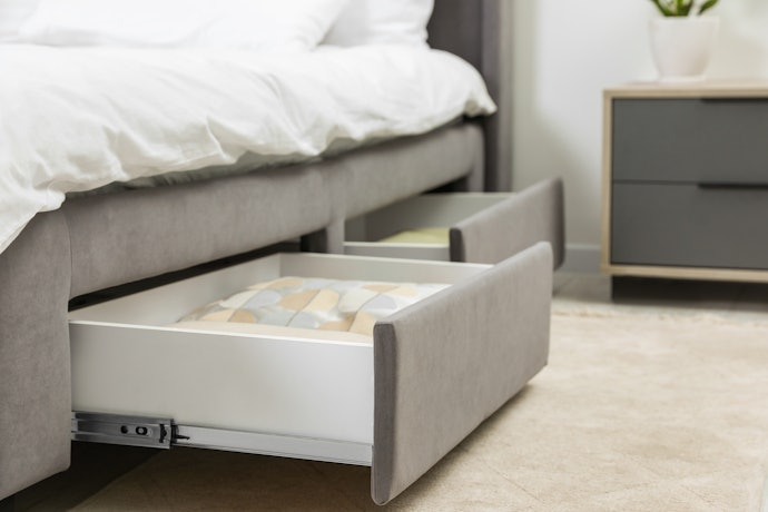 Para Otimizar o Uso da Cama Box de Casal, Prefira Modelos com Recursos Extras, como Gavetas