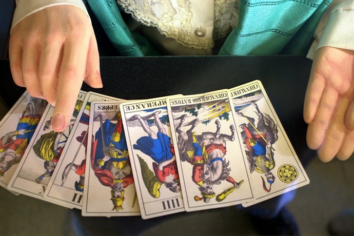 Para um Tarot Clássico, Escolha Rider Waite ou Marselha