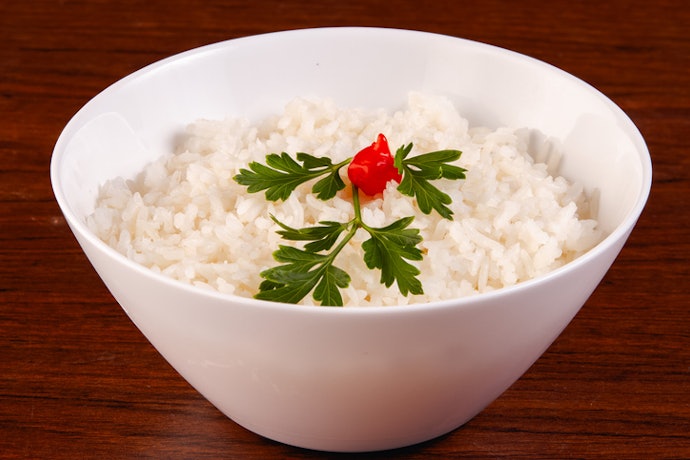 Marca de Arroz Branco com Bom Custo-Benefício para o Dia a Dia? Aposte na Tio João e Prato Fino