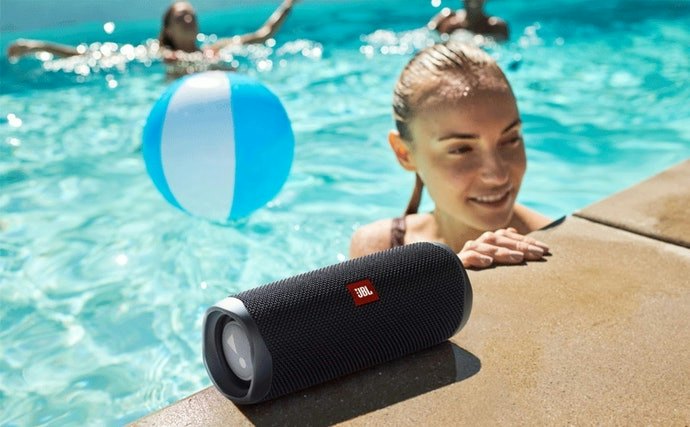 Para Atividades ao Ar Livre, Escolha uma Caixa de Som para Celular Potente