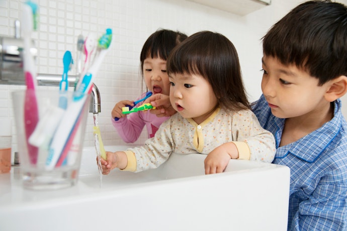 Kits com 2 Escovas de Dentes Infantis Oferecem Melhor Custo-Benefício