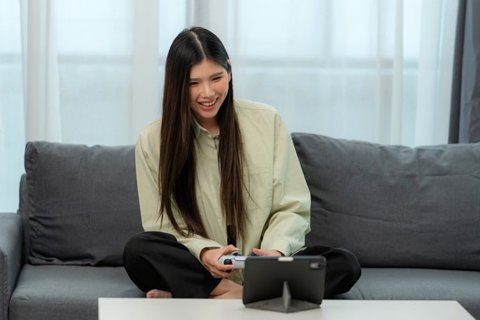 Bateria e Compatibilidade: Opte por um Joystick para Celular com no Mínimo 8h de Bateria e Suporte ao SO